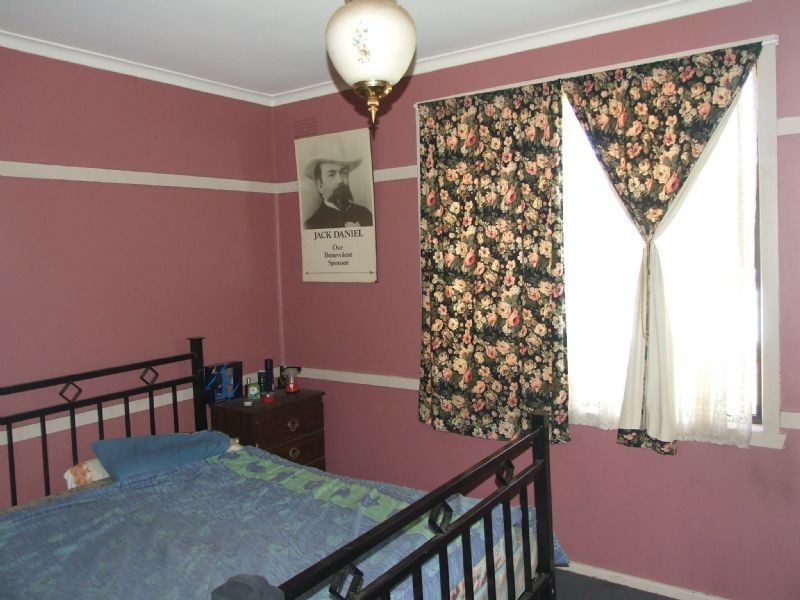 52 Elizabeth Street, Moe VIC 3825