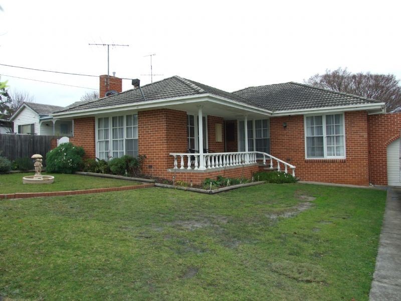 28 Heather Grove, Newborough VIC 3825