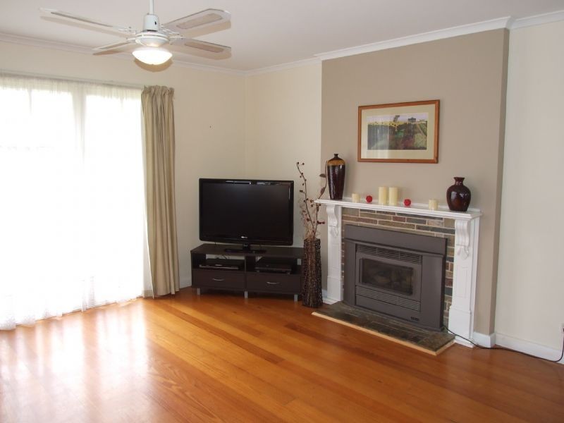 28 Heather Grove, Newborough VIC 3825