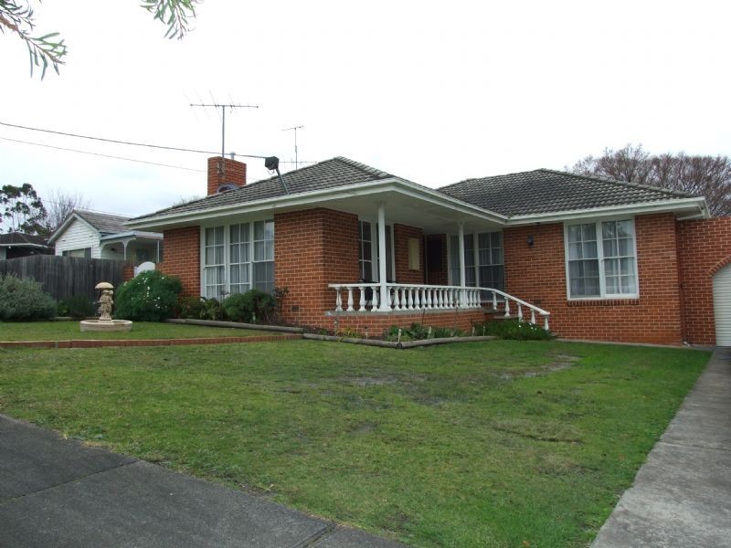 28 Heather Grove, Newborough VIC 3825