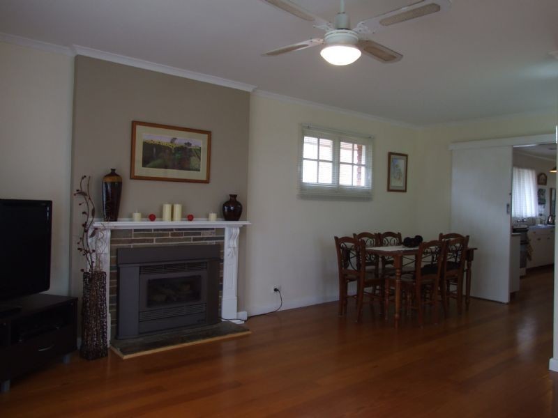 28 Heather Grove, Newborough VIC 3825