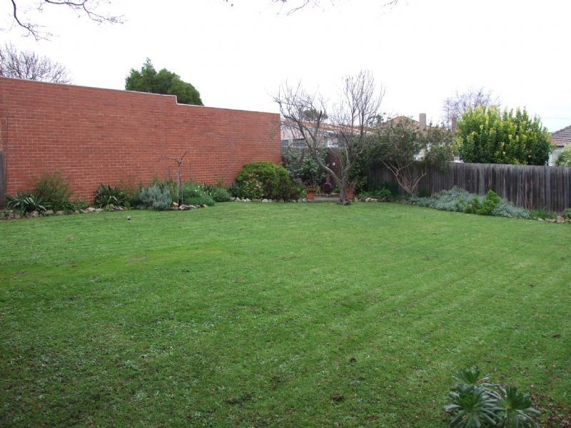 28 Heather Grove, Newborough VIC 3825