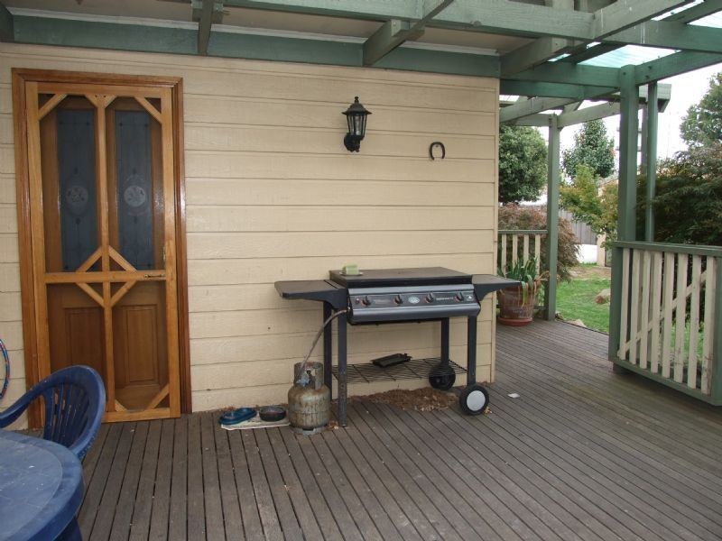 15 Eden Street, Moe VIC 3825