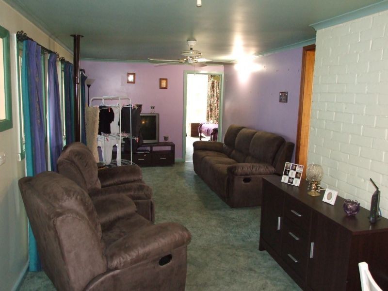 17 Paisley Street, Newborough VIC 3825