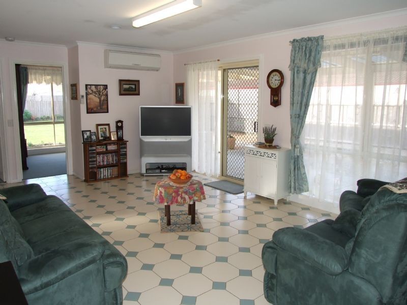 13 Hunter Street, Moe VIC 3825