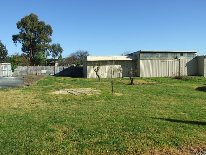 35 South Street, Moe VIC 3825