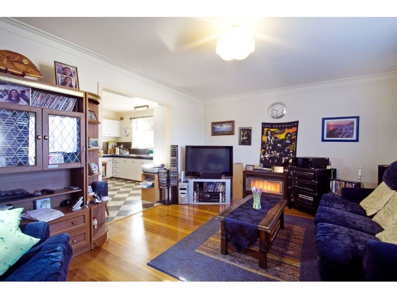 2 Peer Street, Moe VIC 3825
