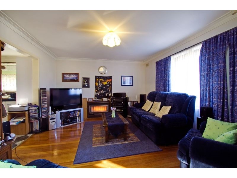 2 Peer Street, Moe VIC 3825