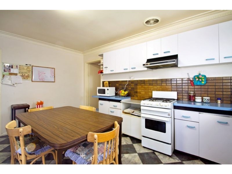 2 Peer Street, Moe VIC 3825