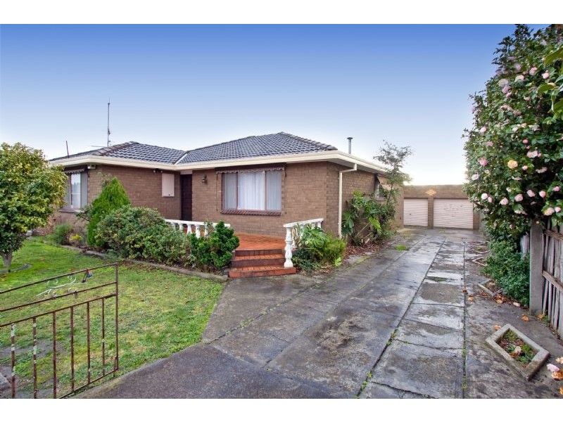 2 Peer Street, Moe VIC 3825
