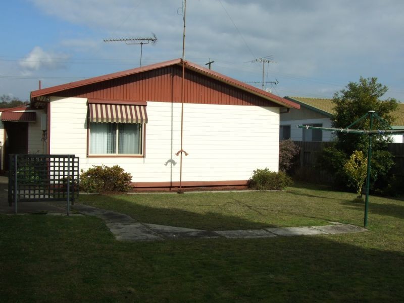 16 Mirboo Street, Newborough VIC 3825