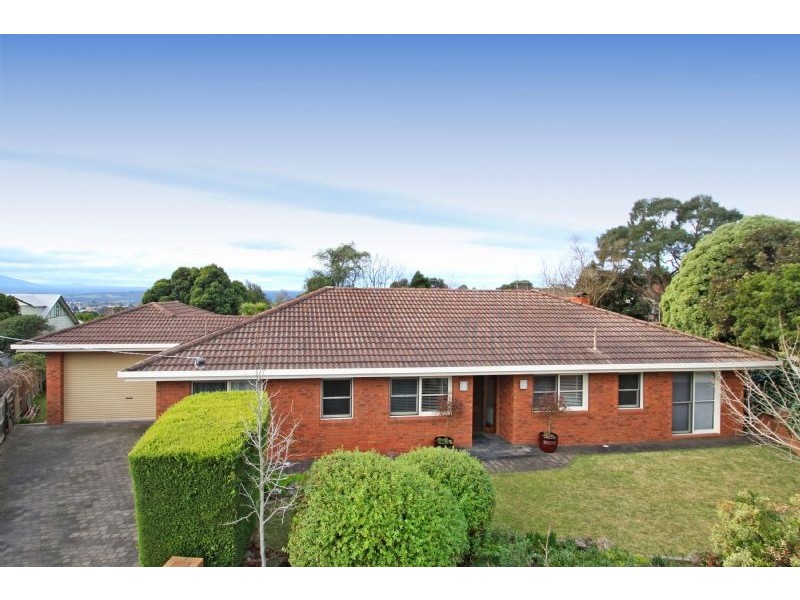 4 Alpha Court, Moe VIC 3825