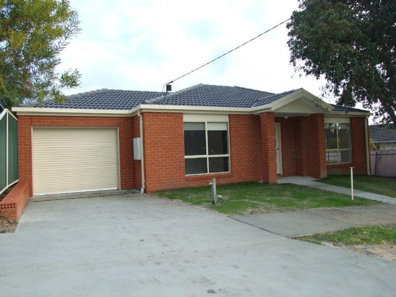 1 Durham Road, Newborough VIC 3825