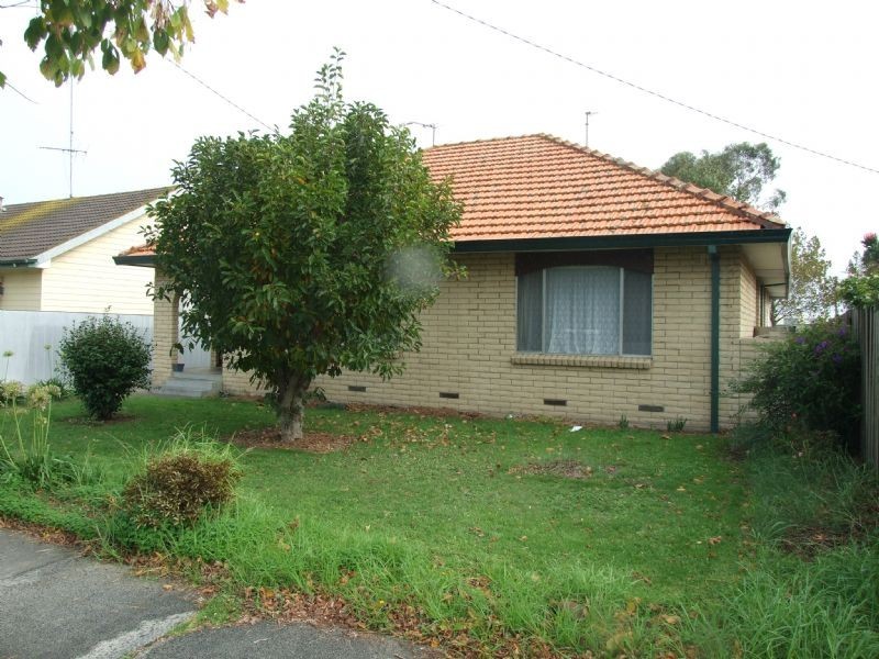 10 Austin Avenue, Moe VIC 3825