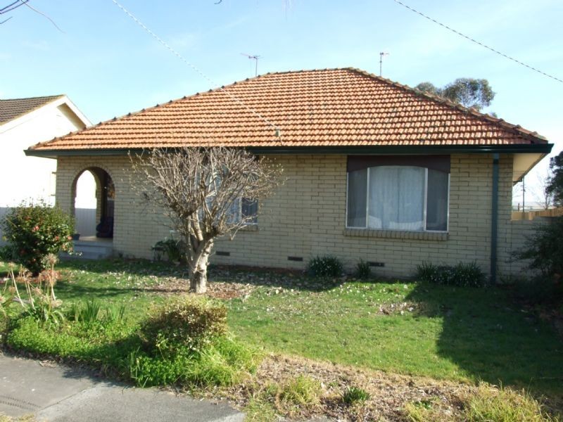 10 Austin Avenue, Moe VIC 3825