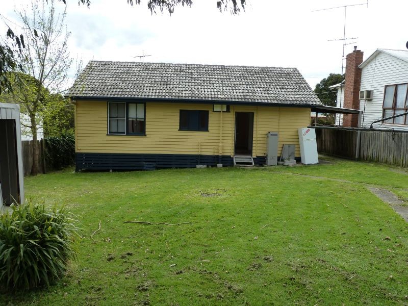 9 Charles Street, Moe VIC 3825