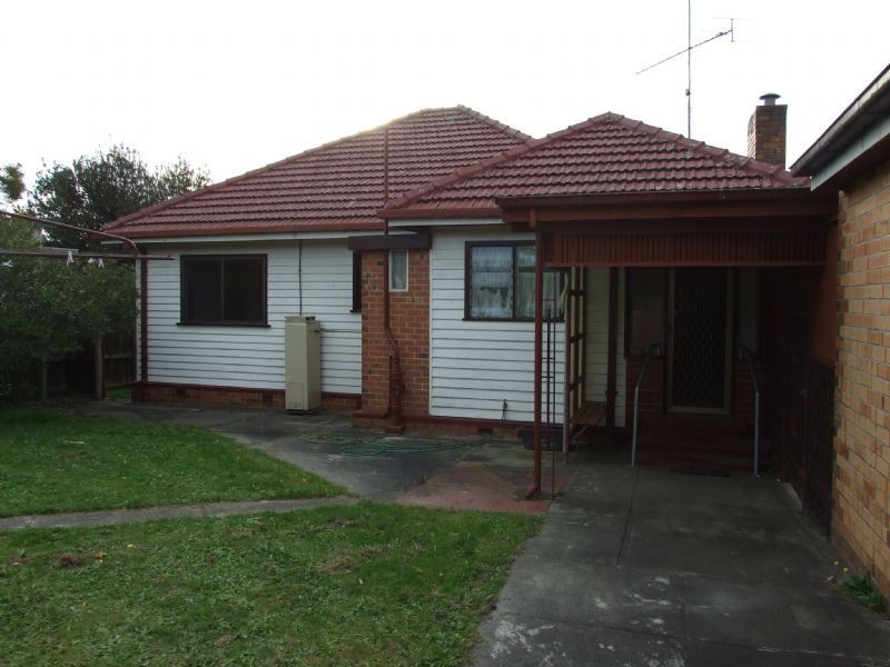 64 Chamberlain Road, Newborough VIC 3825