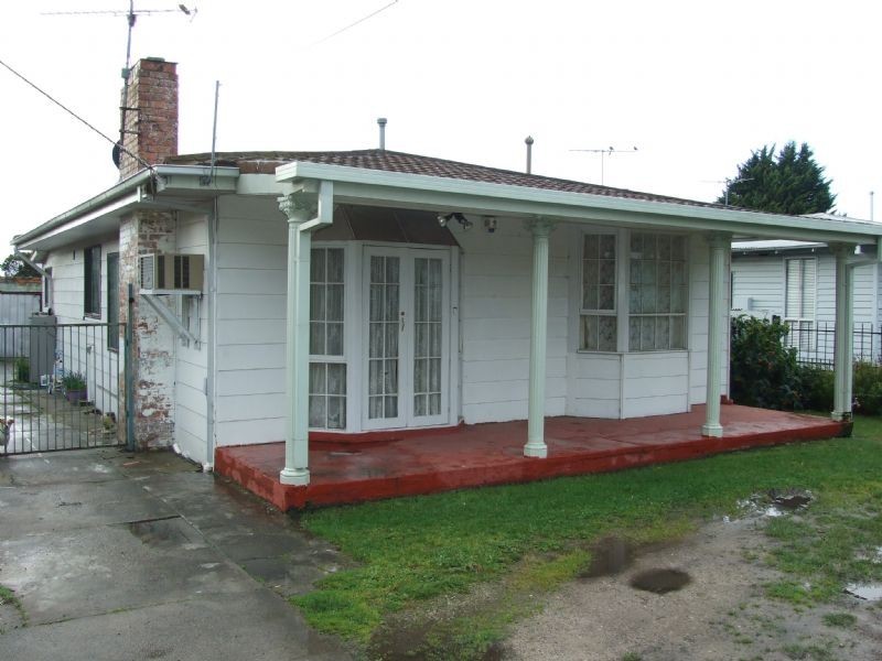 8 John Street, Moe VIC 3825