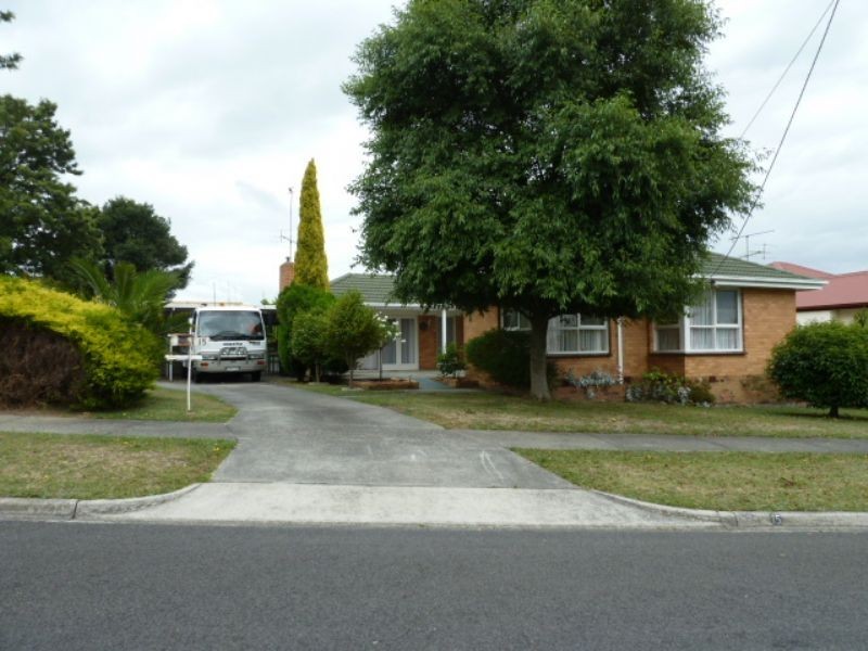 15 Cross Street, Newborough VIC 3825
