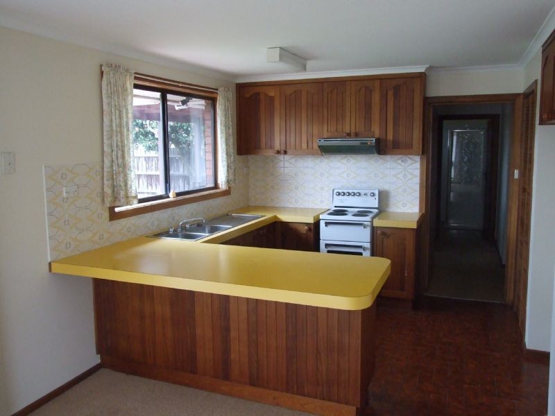 13 Burnside Street, Moe VIC 3825