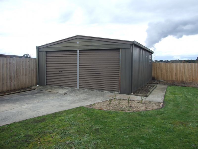 13 Burnside Street, Moe VIC 3825