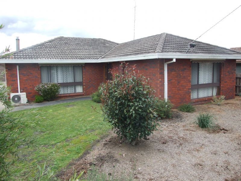 13 Burnside Street, Moe VIC 3825
