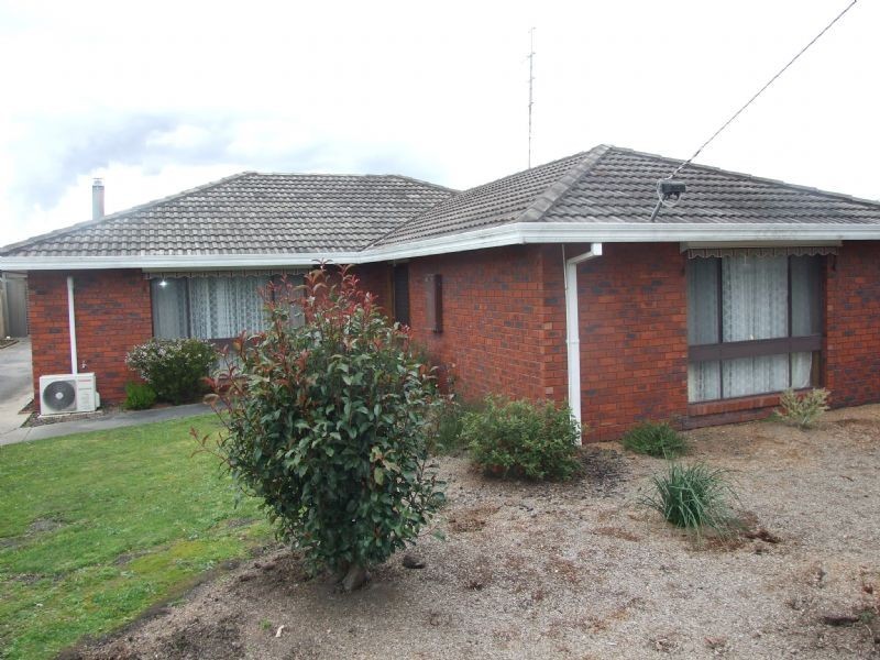 13 Burnside Street, Moe VIC 3825