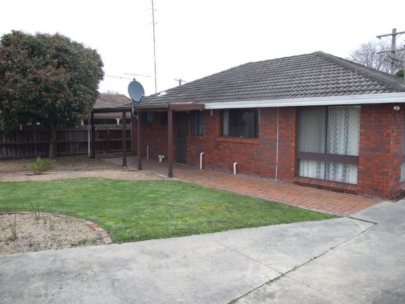 13 Burnside Street, Moe VIC 3825