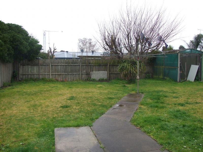 5 Thoresby Street, Newborough VIC 3825