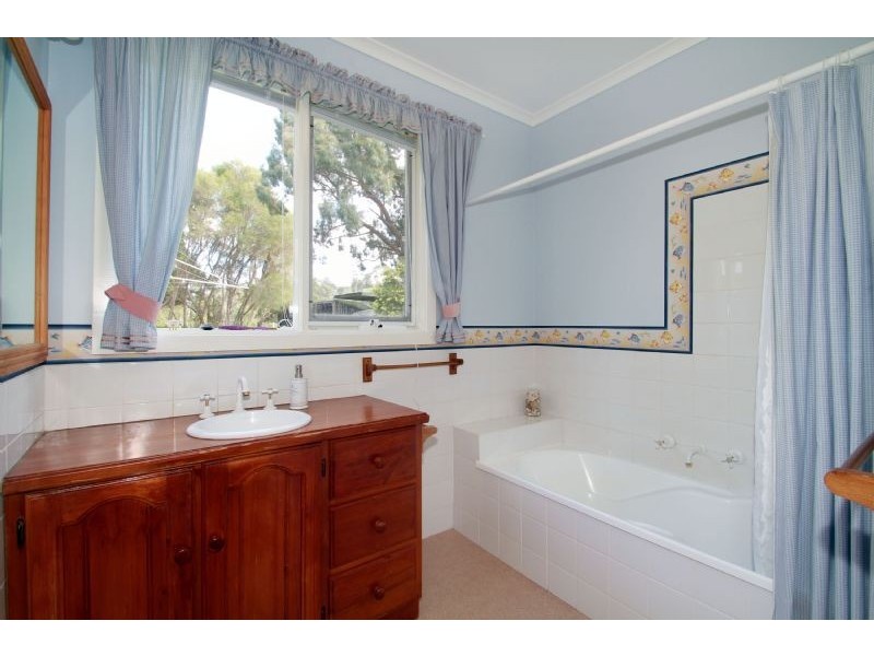 547 Coalville Road, Hernes Oak VIC 3825