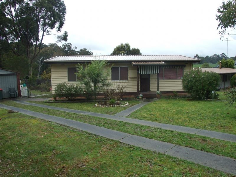 4 Turnbull Street, Willow Grove VIC 3825