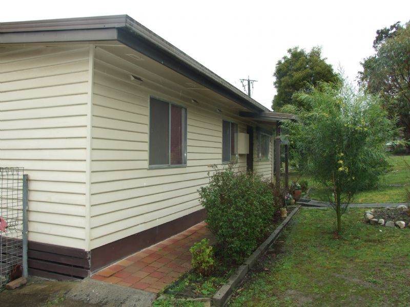 4 Turnbull Street, Willow Grove VIC 3825