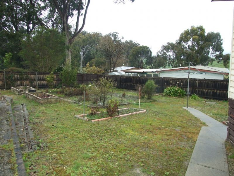 4 Turnbull Street, Willow Grove VIC 3825