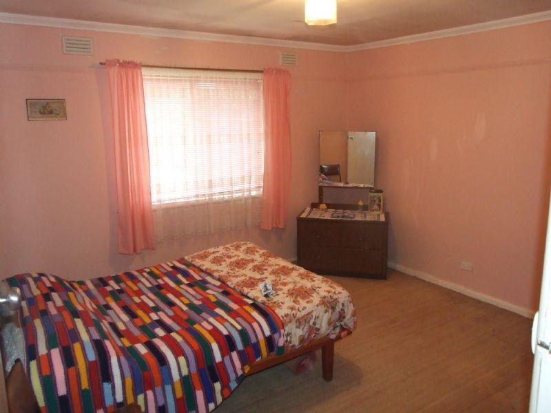 4 Turnbull Street, Willow Grove VIC 3825