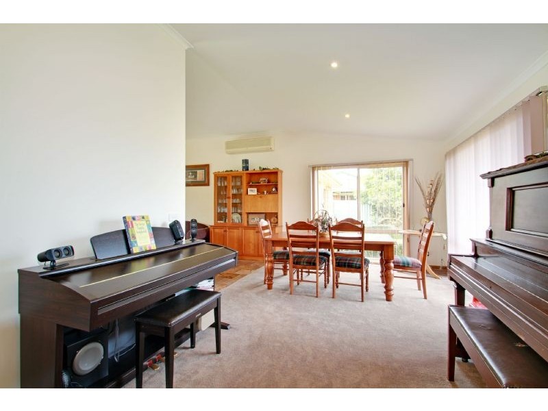12 Catani Court, Newborough VIC 3825