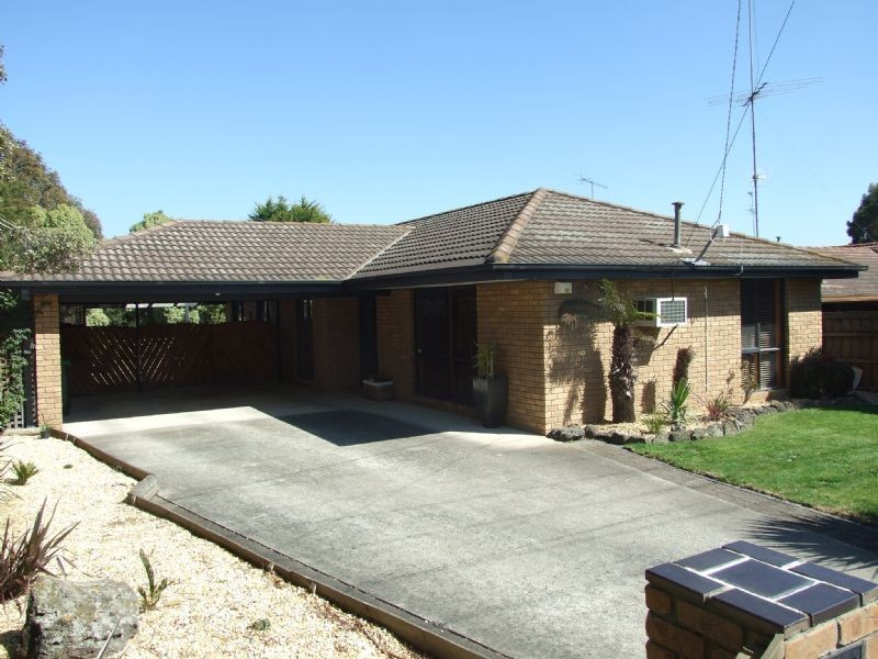 10 Moffatt Street, Moe VIC 3825