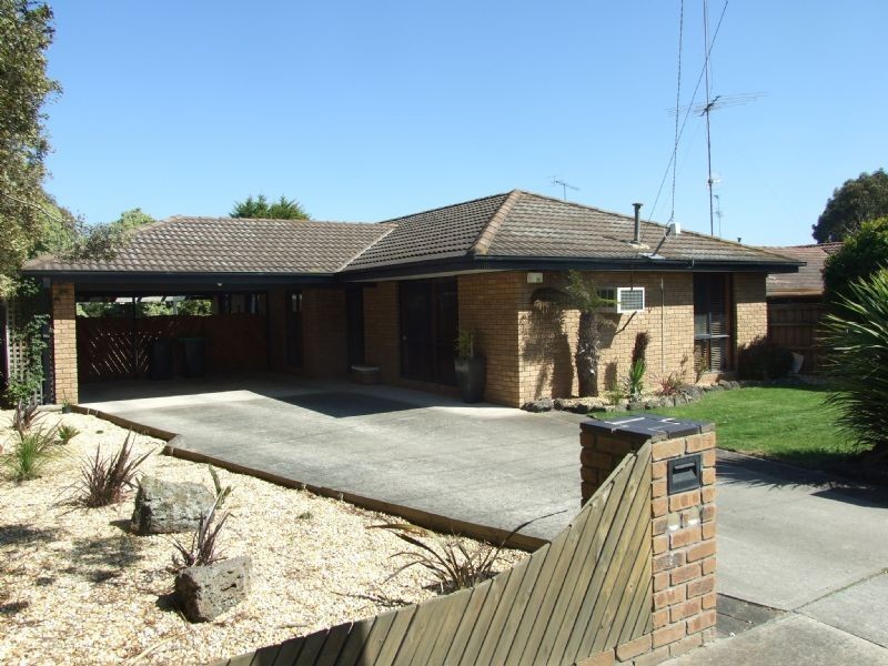 10 Moffatt Street, Moe VIC 3825