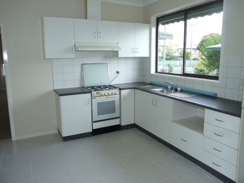 16 Richard Street, Moe VIC 3825