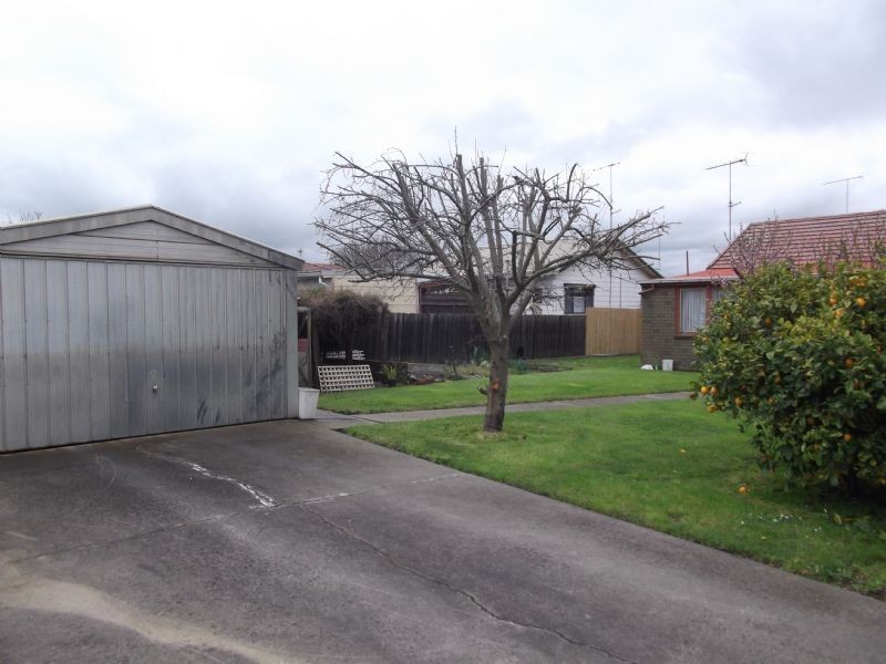 15 York Street, Moe VIC 3825