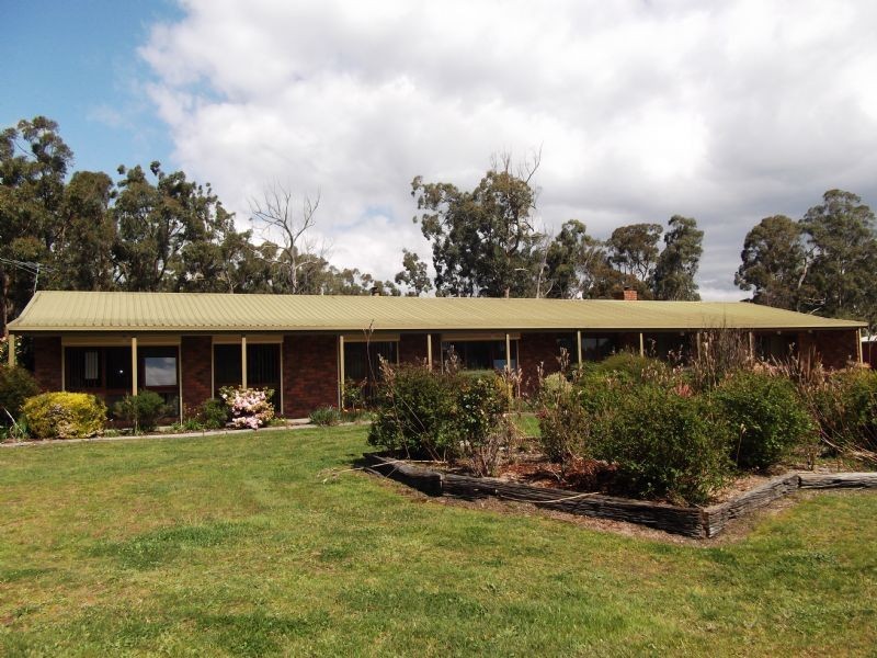 55 View Road, Hernes Oak VIC 3825