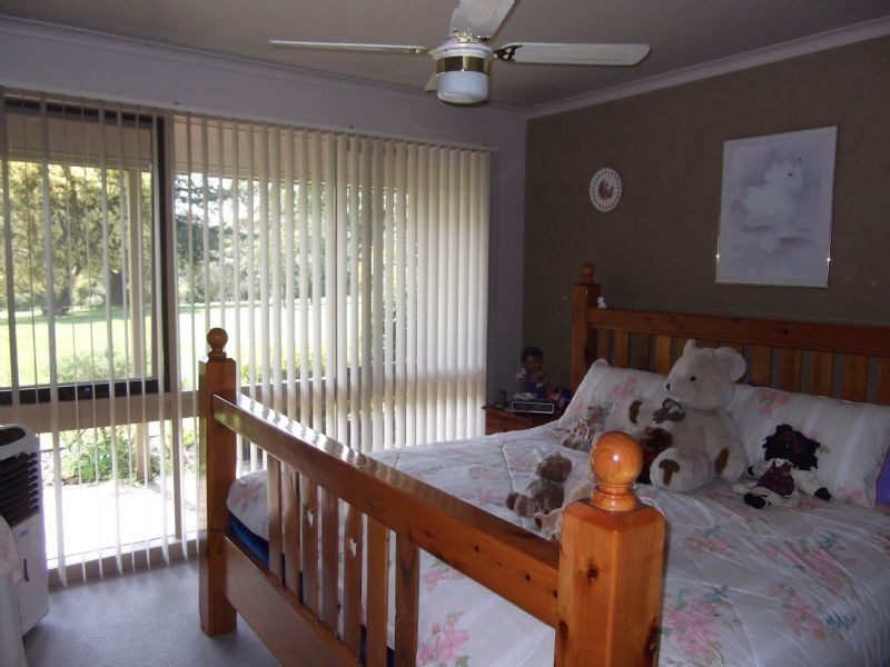 55 View Road, Hernes Oak VIC 3825