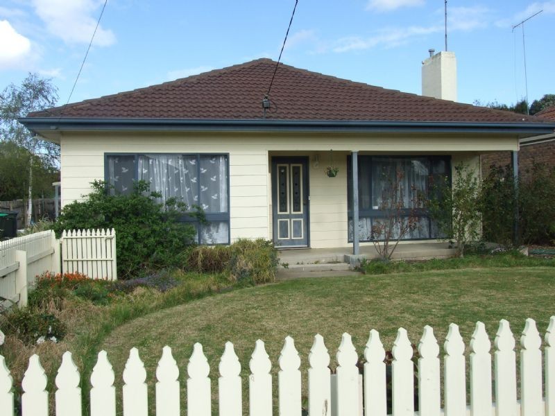 21 Ferguson Street, Moe VIC 3825