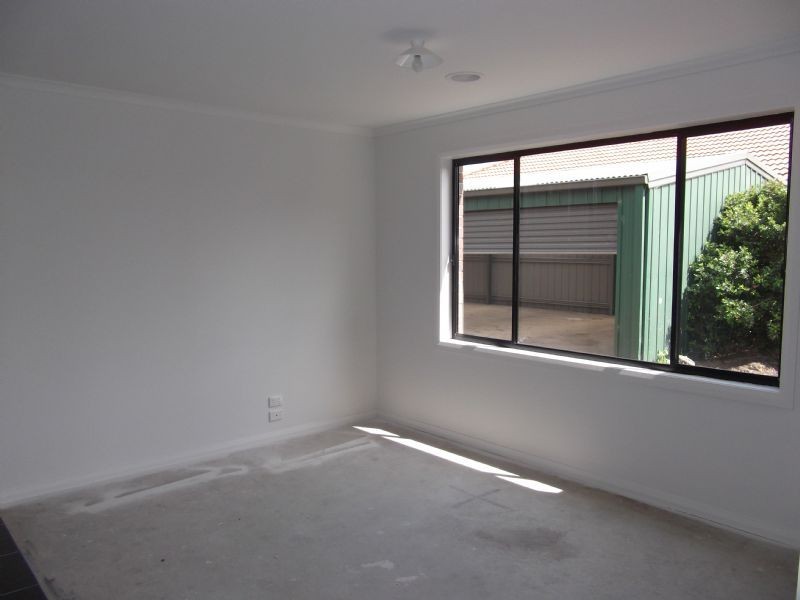 7 Crombe Court, Newborough VIC 3825