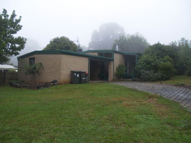 2 St Gwinear Court, Rawson VIC 3825