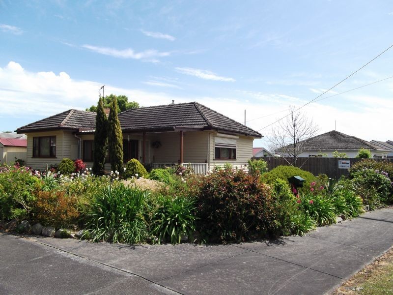 8 Roberts Street, Moe VIC 3825