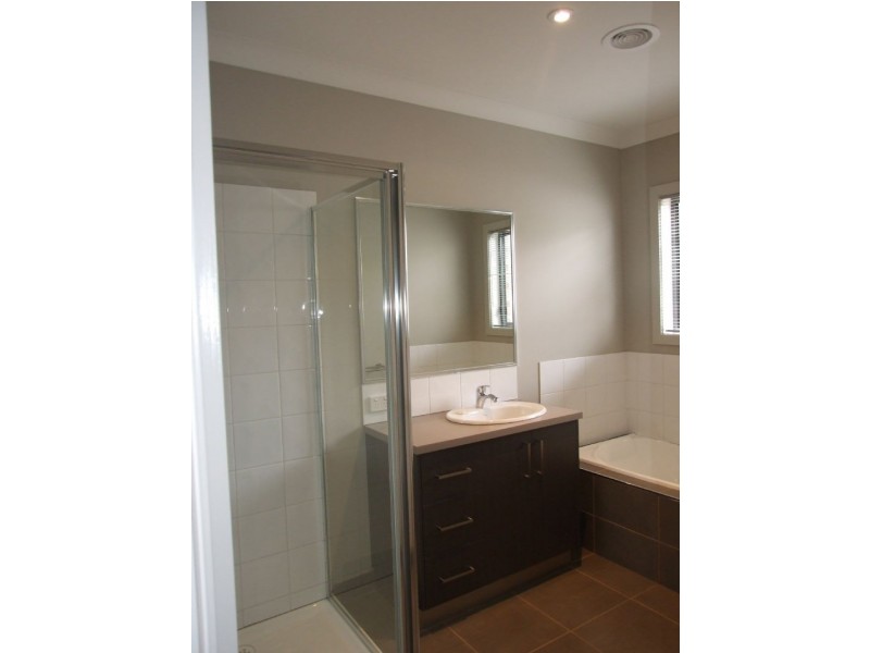 2 – 4 Linton Avenue, Moe VIC 3825