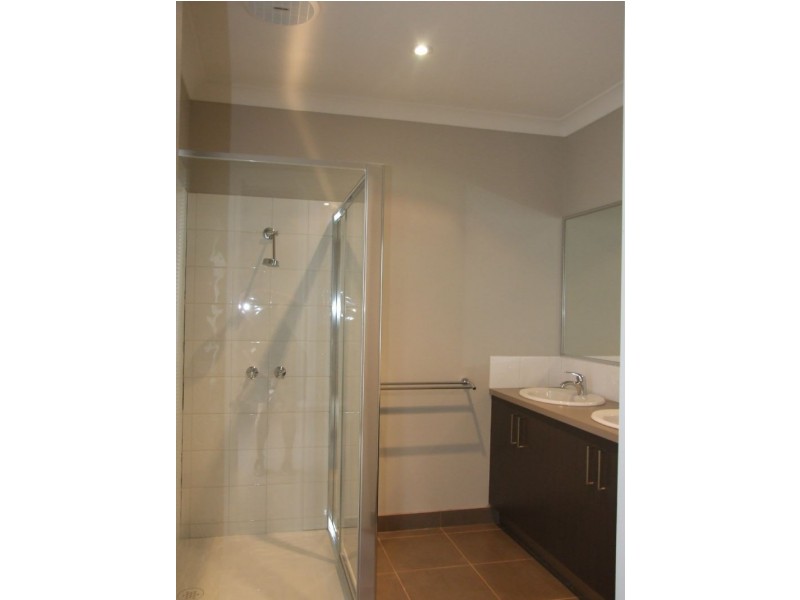 2 – 4 Linton Avenue, Moe VIC 3825