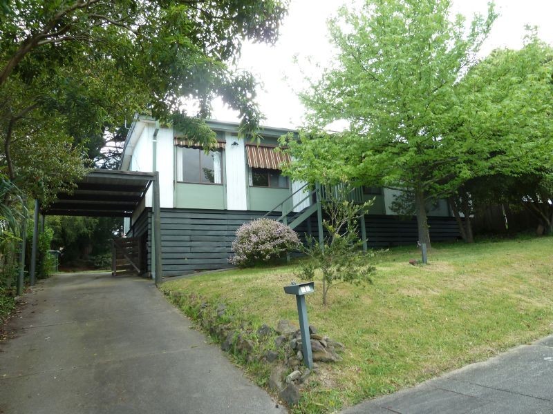 40 Smallburn Avenue, Newborough VIC 3825