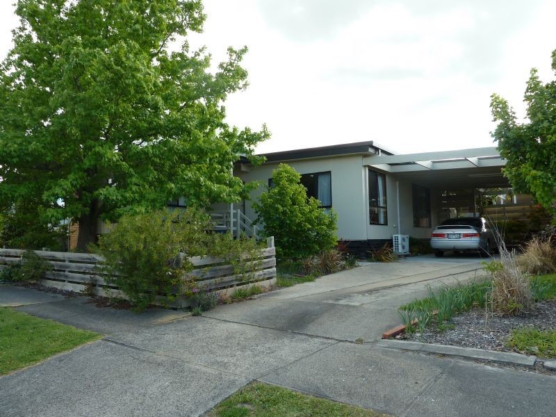7 Powell Street, Newborough VIC 3825