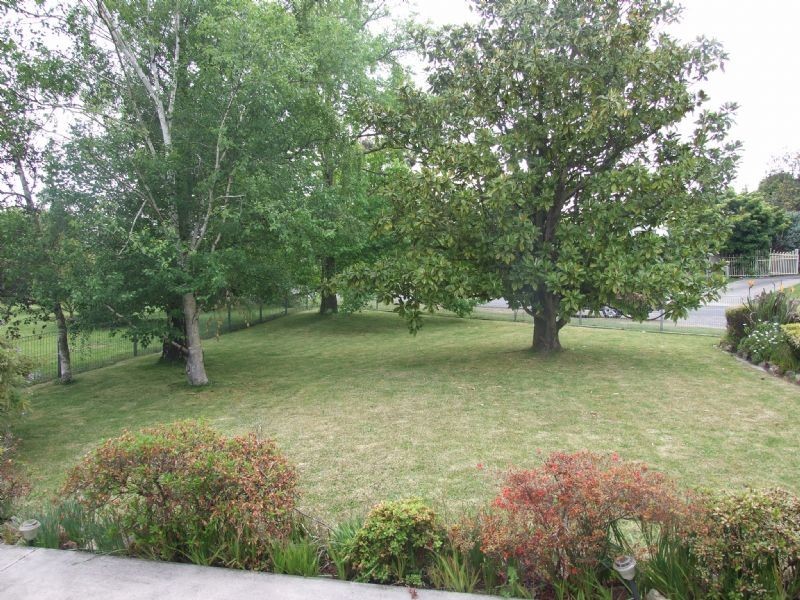 8 Coalville Road, Moe VIC 3825